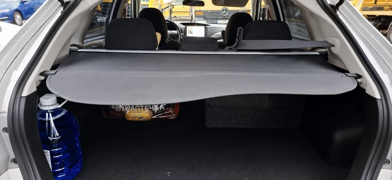 Subaru Impreza 1.5I AWD, снимка 10 - Автомобили и джипове - 53036705