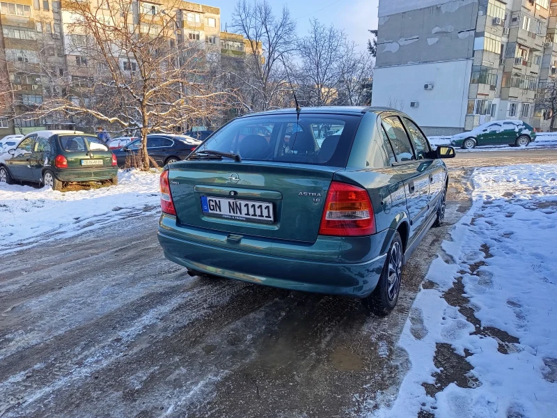 Opel Astra 1.6i, снимка 6 - Автомобили и джипове - 53135321