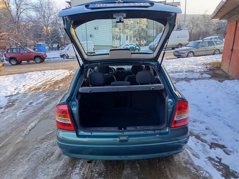 Opel Astra 1.6i, снимка 13 - Автомобили и джипове - 53135321