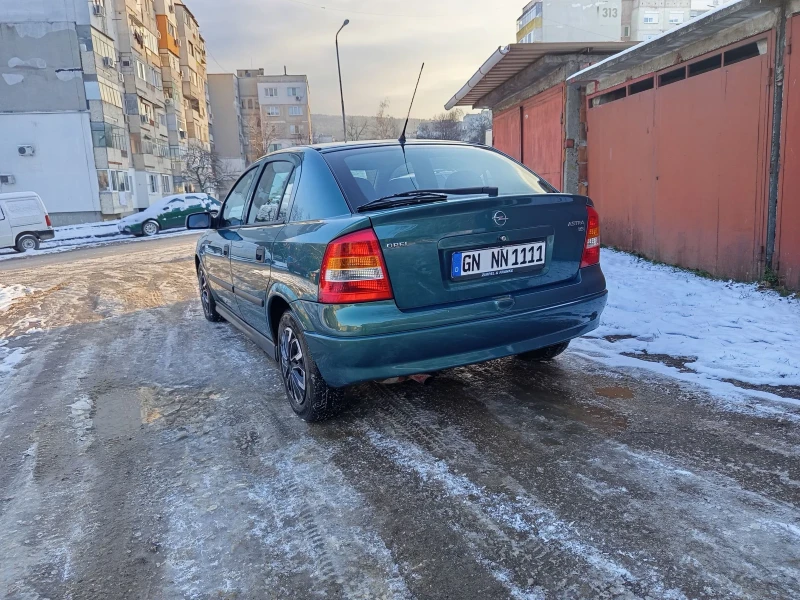 Opel Astra 1.6i, снимка 4 - Автомобили и джипове - 53135321