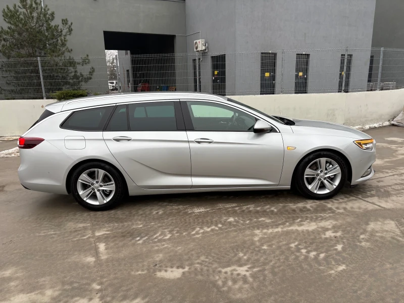 Opel Insignia Sport Tourer 2.0 diesel 170kc Automatic, снимка 9 - Автомобили и джипове - 53217358