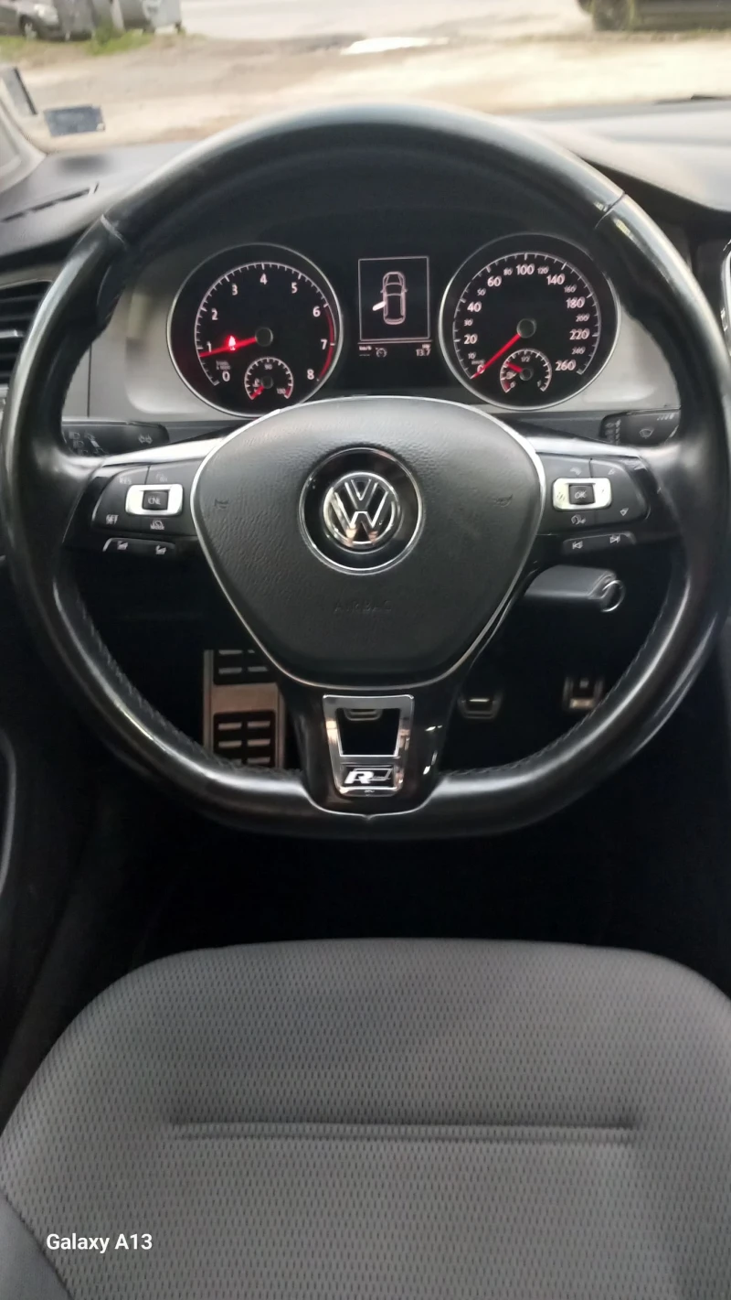 VW Golf 1.4 TSI R-Line, снимка 5 - Автомобили и джипове - 53374411