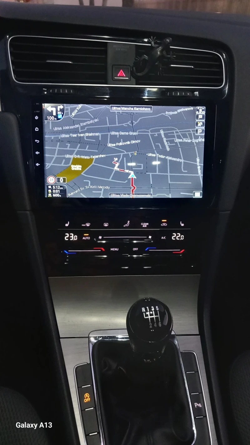 VW Golf 1.4 TSI R-Line, снимка 6 - Автомобили и джипове - 53374411