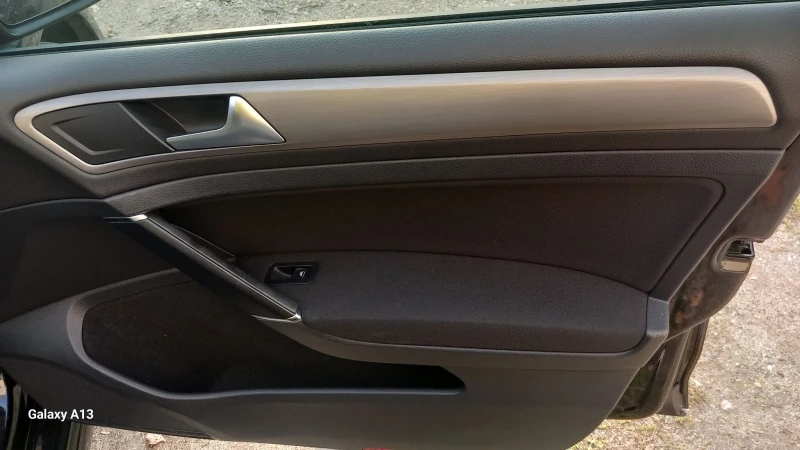 VW Golf 1.4 TSI R-Line, снимка 9 - Автомобили и джипове - 53374411