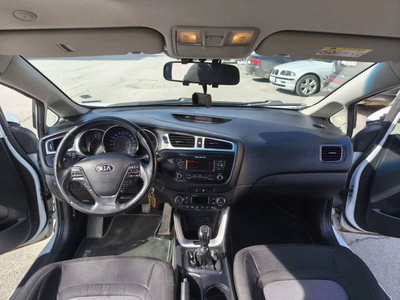 Kia Ceed 1.6, снимка 11 - Автомобили и джипове - 53598197