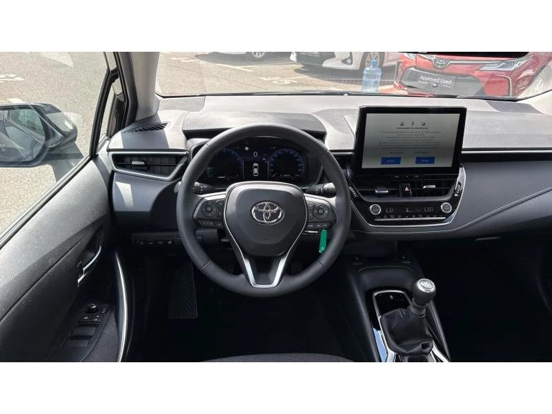 Toyota Corolla SDN 1.5 6MT EXECUTIVE MY25 - НОВА, снимка 9 - Автомобили и джипове - 54843986