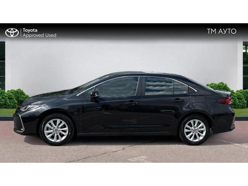 Toyota Corolla SDN 1.5 6MT EXECUTIVE MY25 - НОВА, снимка 3 - Автомобили и джипове - 54843986