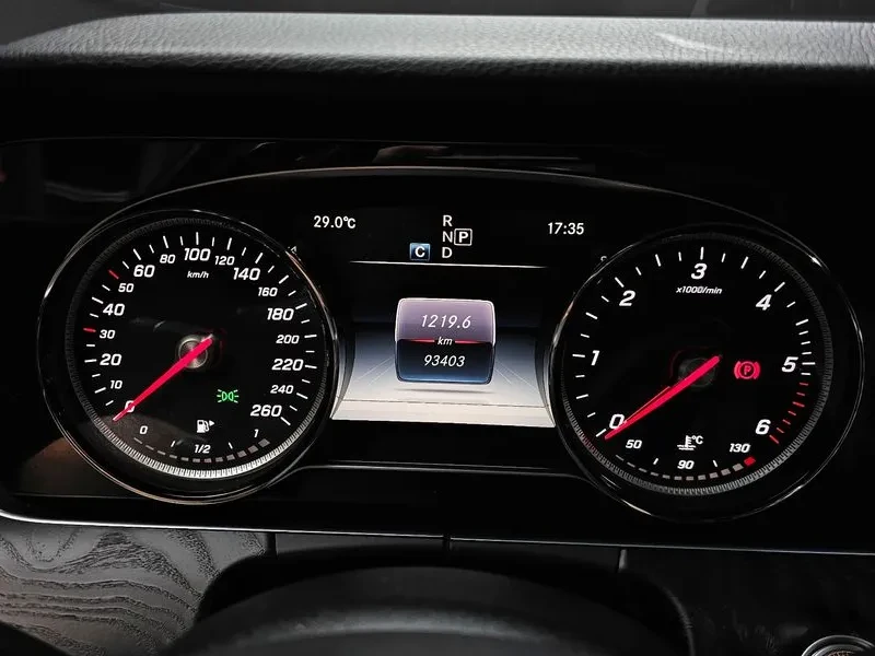 Mercedes-Benz E 220 D Avantgarde - САМО 30% АВАНС, снимка 15 - Автомобили и джипове - 55800244