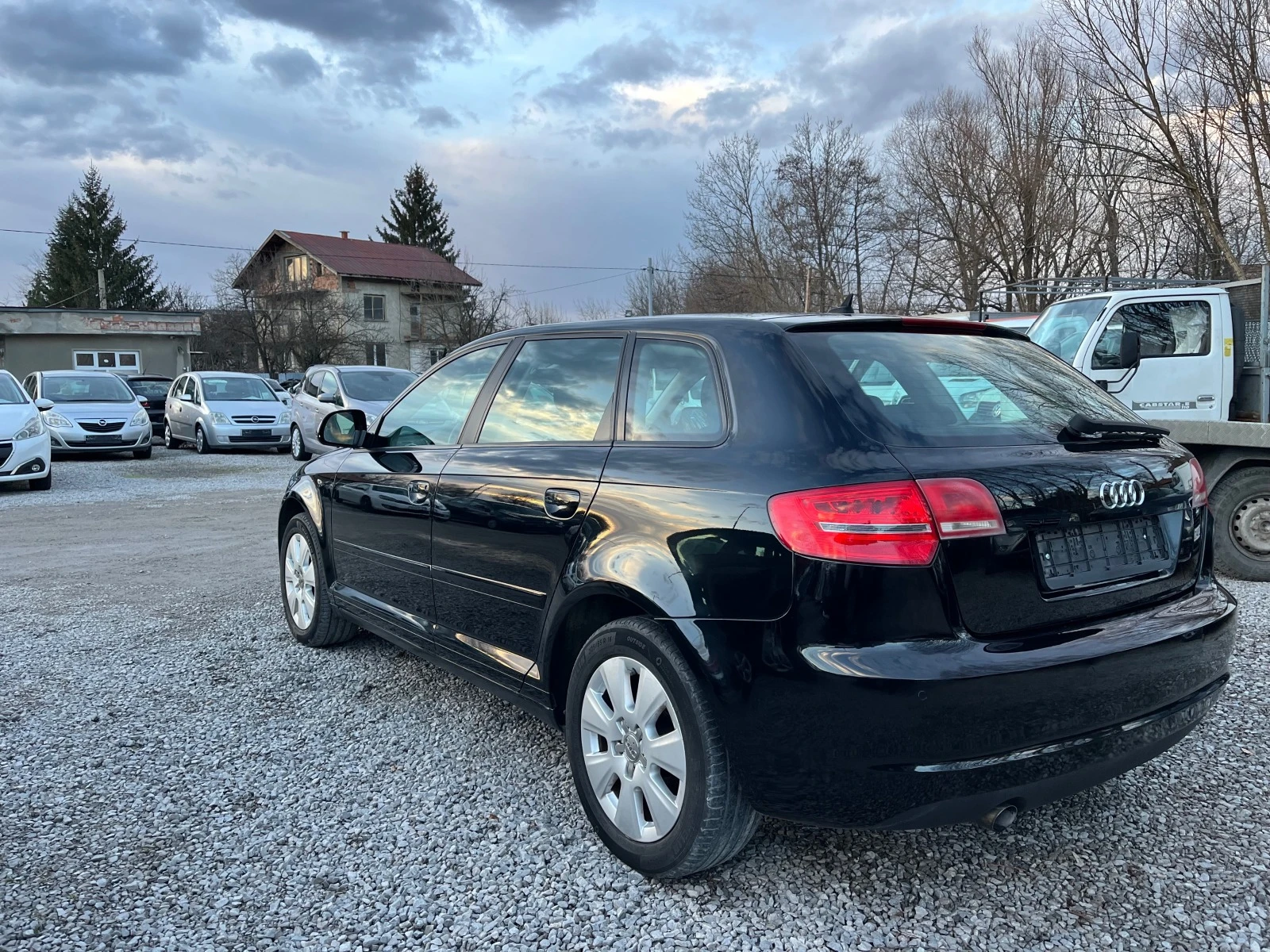 Audi A3 1.6TDI  105k c - изображение 5