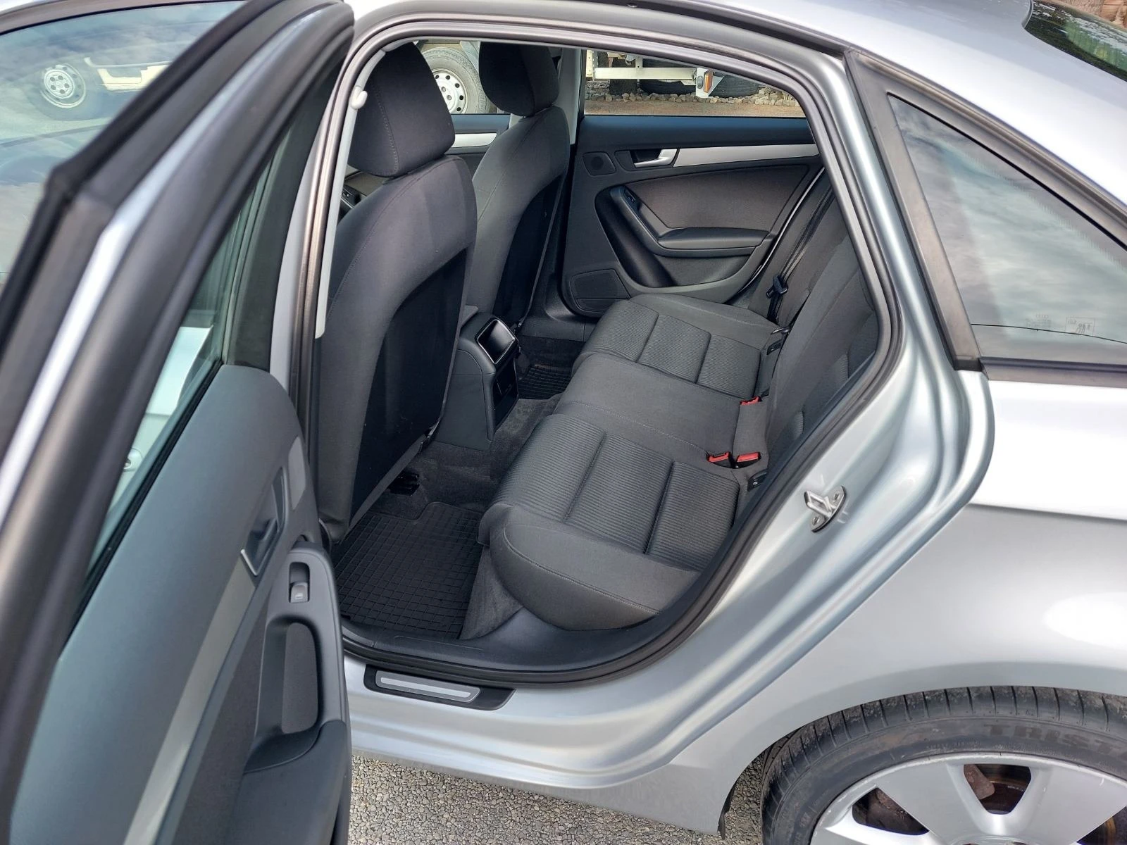 Audi A4 1.8, 6ск | Mobile.bg — изображение 15