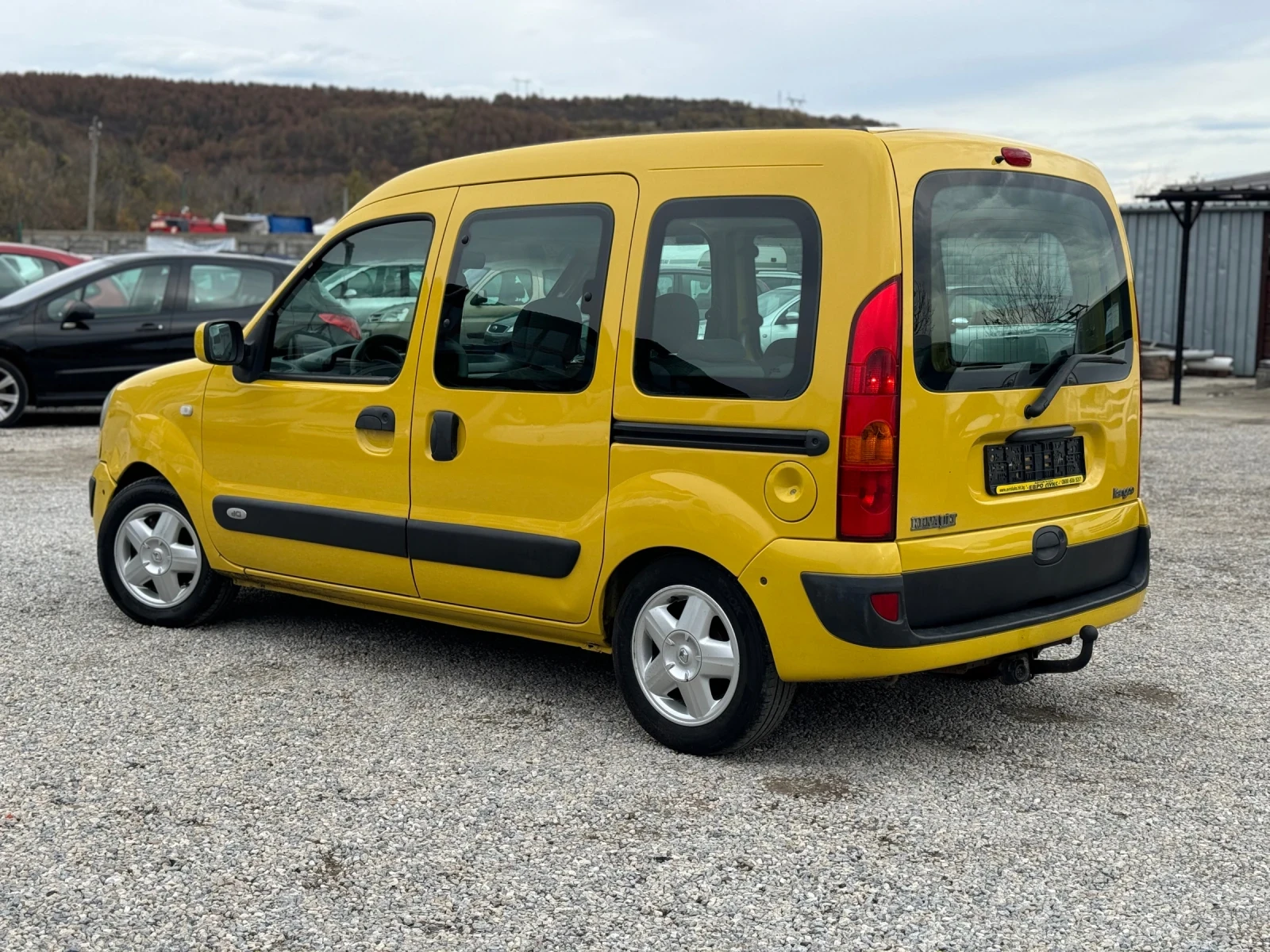 Renault Kangoo 1.5TDCI 85кс КЛИМАТИК 4-врати  - изображение 8