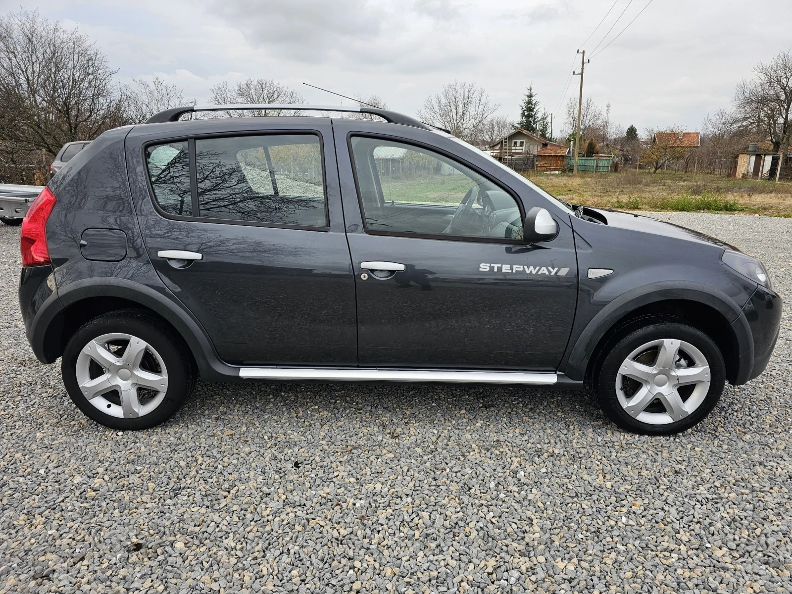 Dacia Sandero 1.6i  STEPWAU - изображение 4