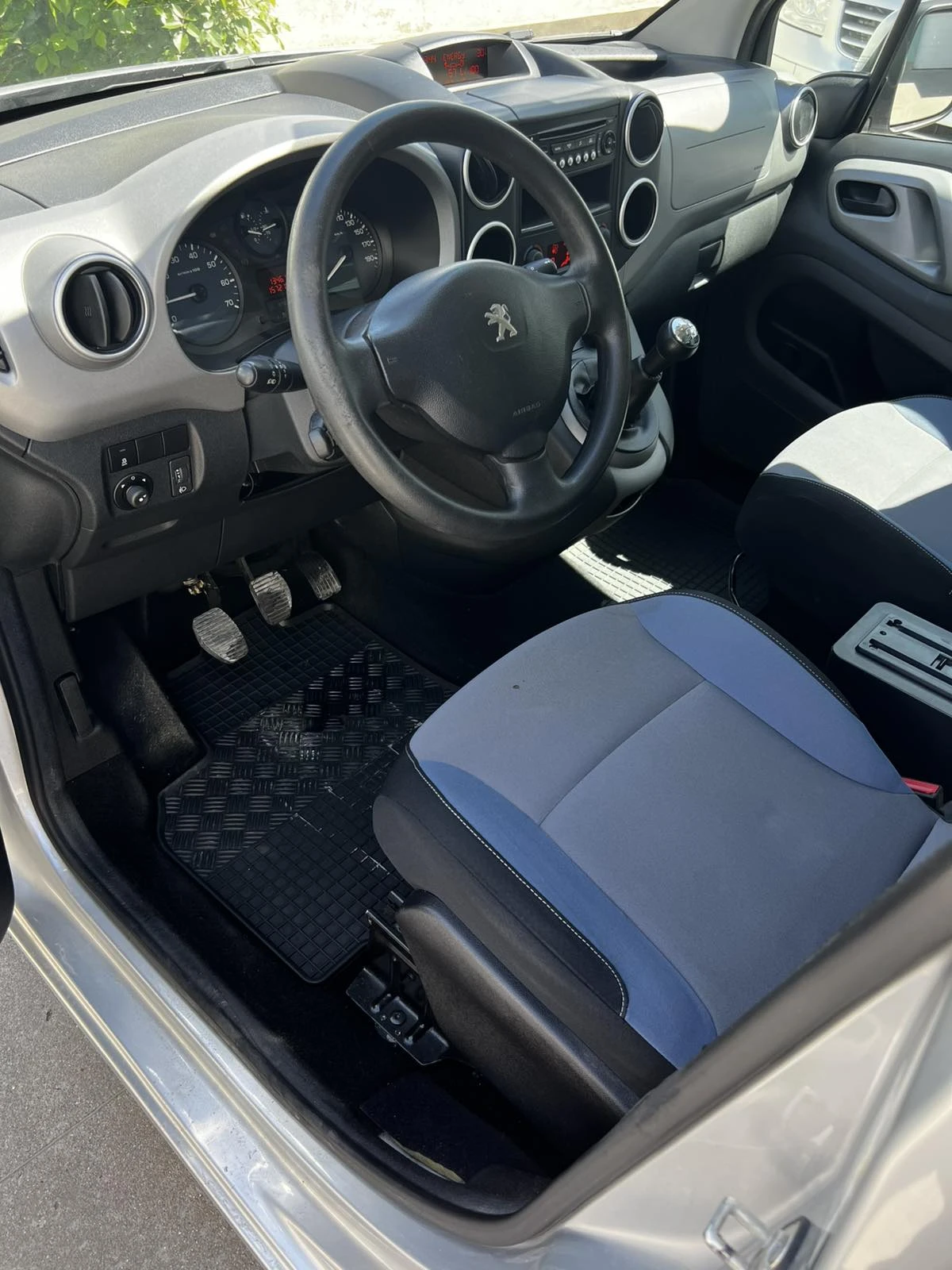 Peugeot Partner  - изображение 10