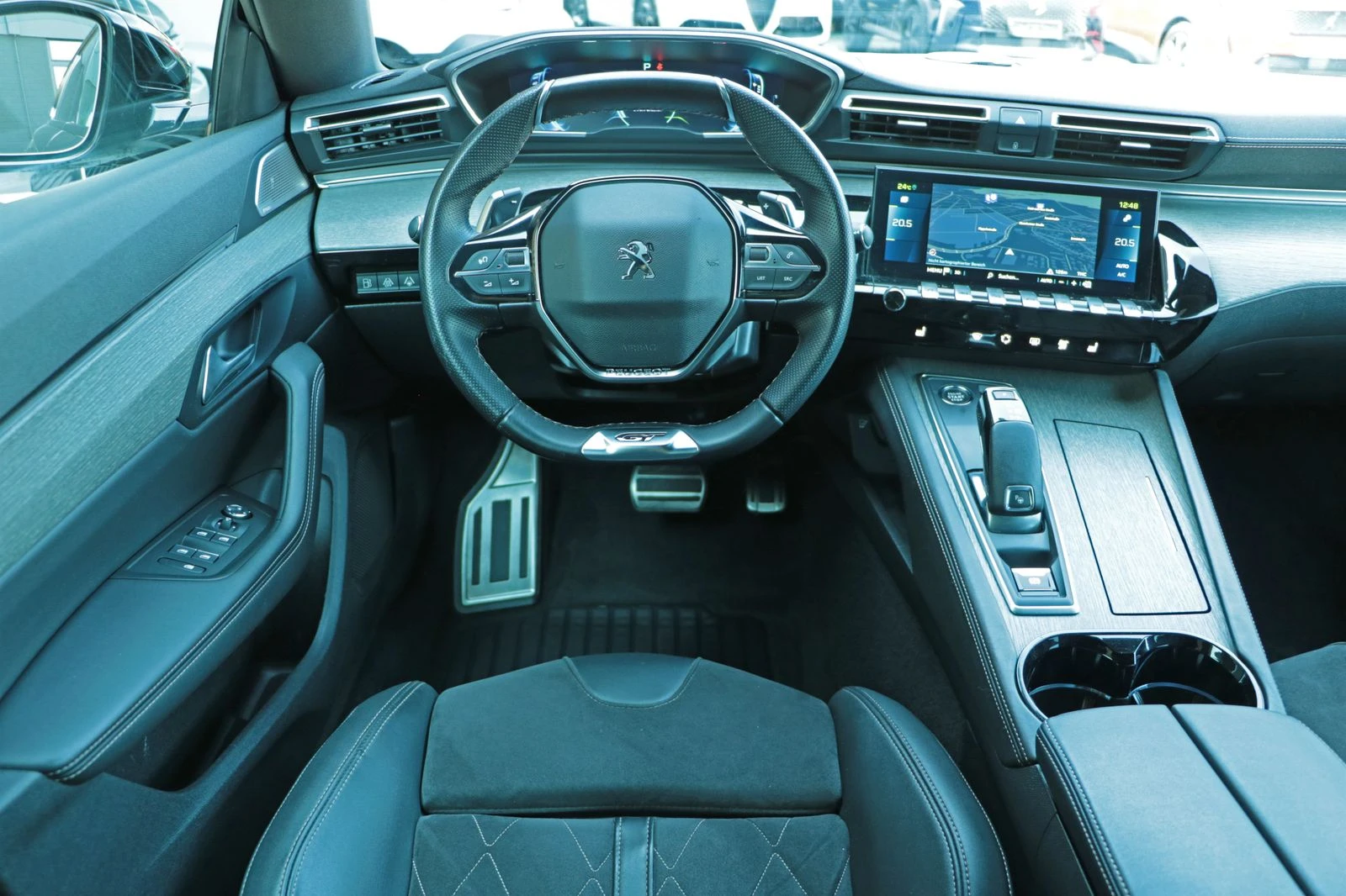 Peugeot 508 PHEV/225HP/SW/GT/360/PANO/AUTOPARK/580v - изображение 10