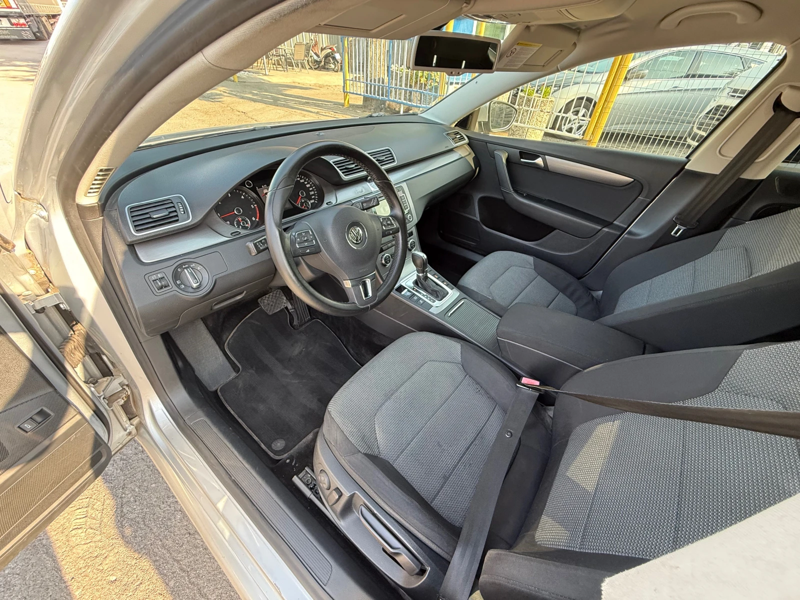 VW Passat 2.0 TDI - изображение 8