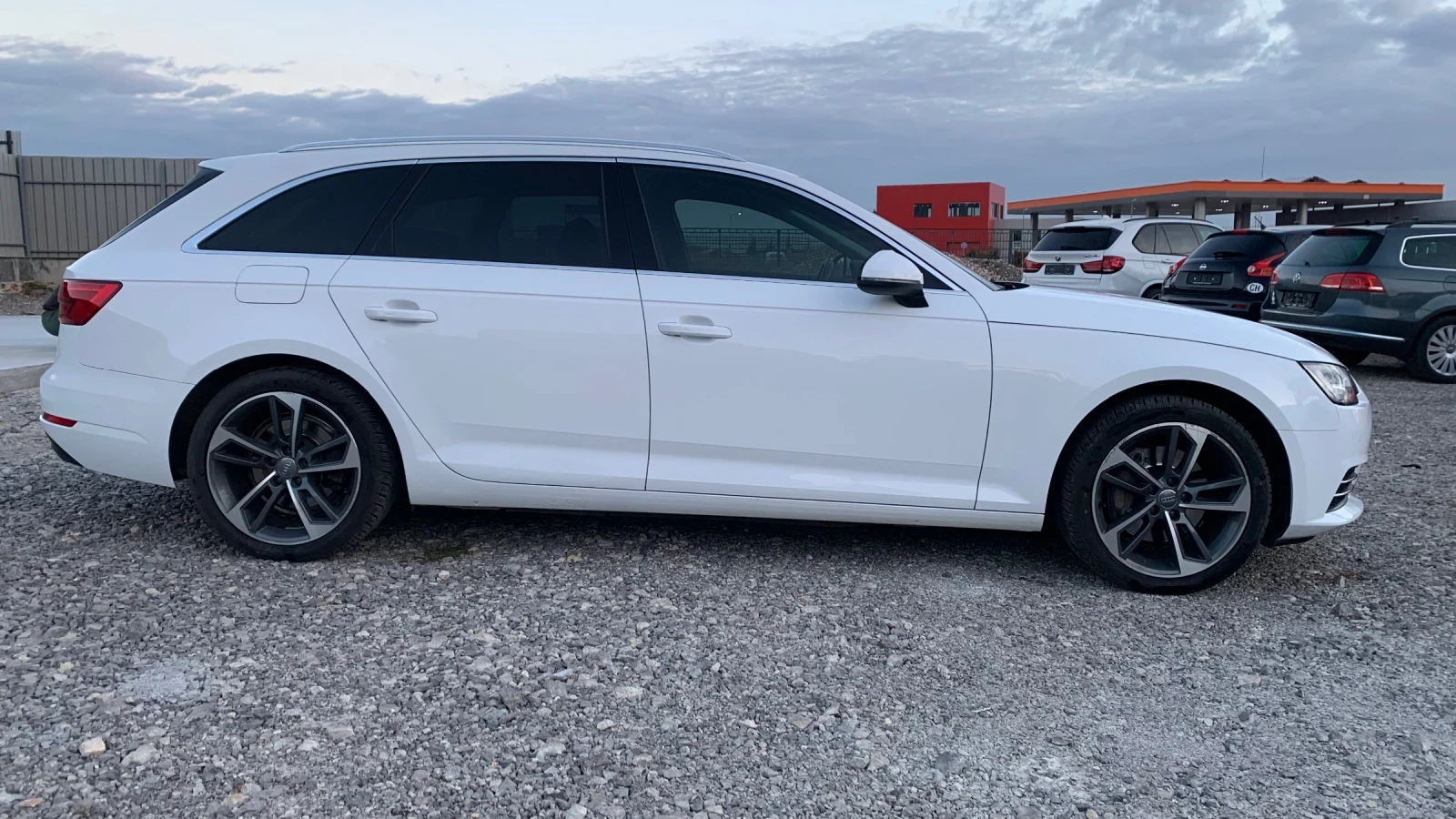 Audi A4 2.0TDI* 190HP* FULL LED - изображение 4