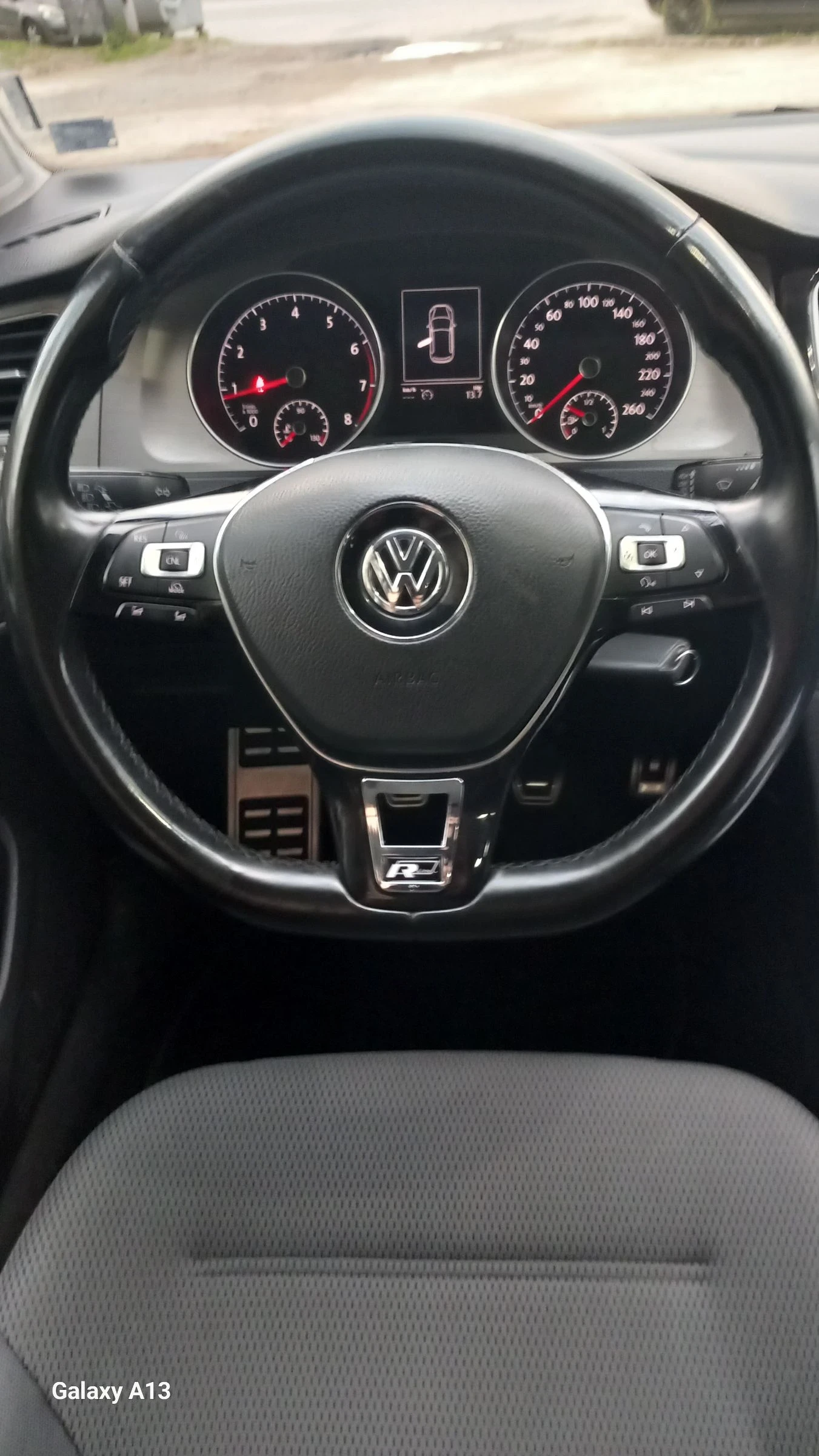 VW Golf 1.4 TSI R-Line - изображение 5