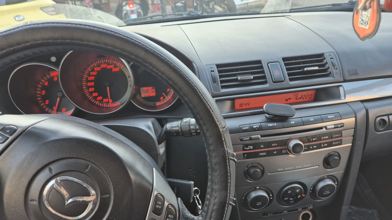 Mazda 3, снимка 5 - Автомобили и джипове - 53607904