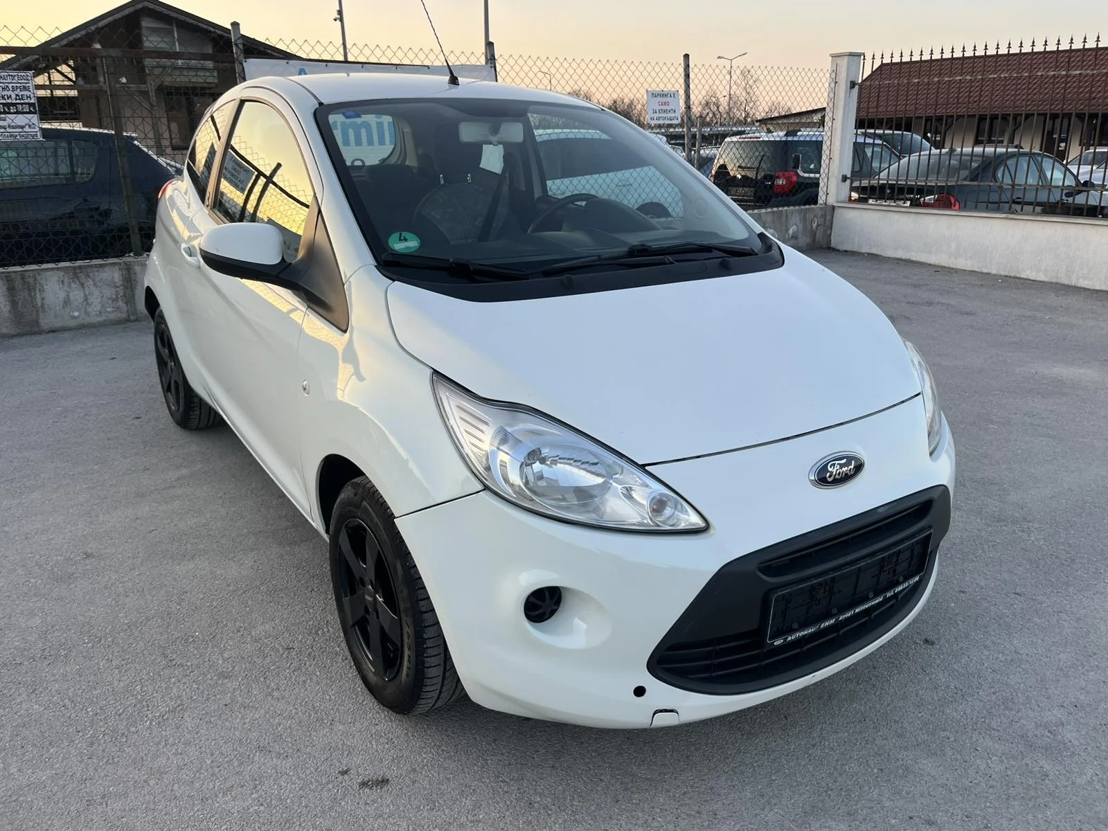 Ford Ka 1.3i 69кс  EURO 5 КЛИМАТИК , снимка 3 - Автомобили и джипове - 53823627