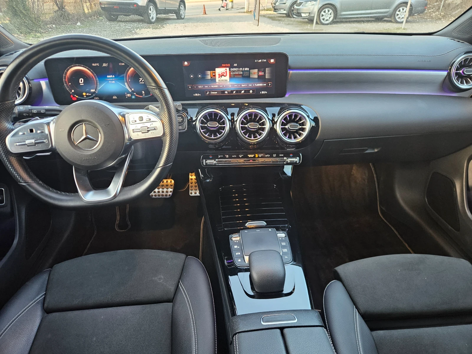 Mercedes-Benz CLA 220  4x4 Amg Line Edition, снимка 12 - Автомобили и джипове - 53830137