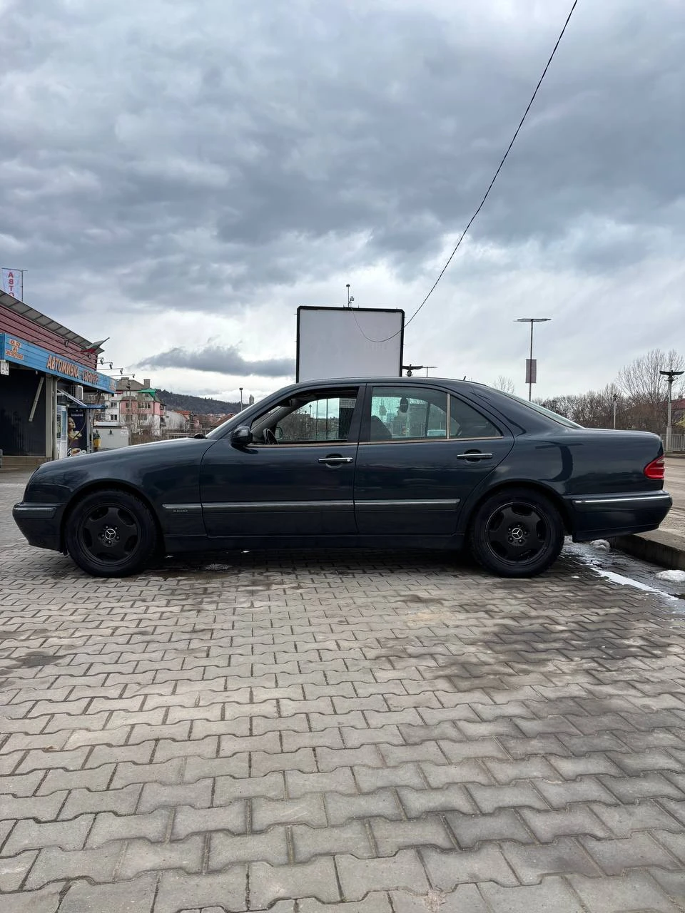 Mercedes-Benz E 270 CDI, снимка 10 - Автомобили и джипове - 53890920
