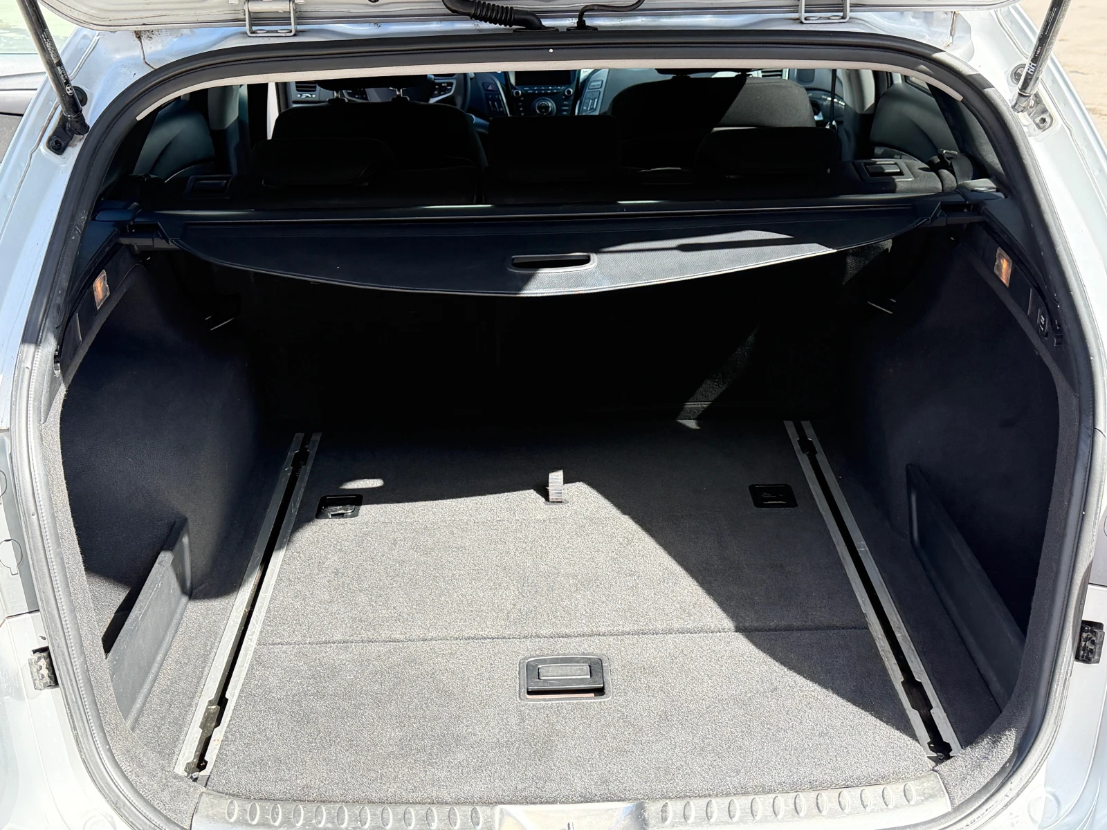 Hyundai I40 2.0I Швейцария, снимка 15 - Автомобили и джипове - 54006712