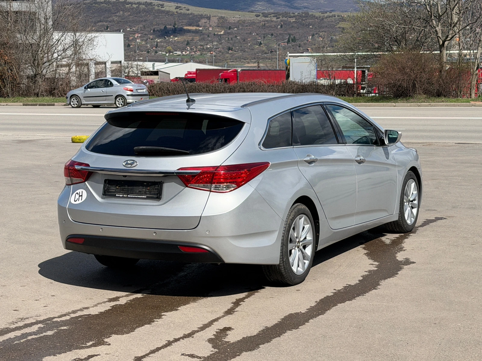 Hyundai I40 2.0I Швейцария, снимка 8 - Автомобили и джипове - 54006712