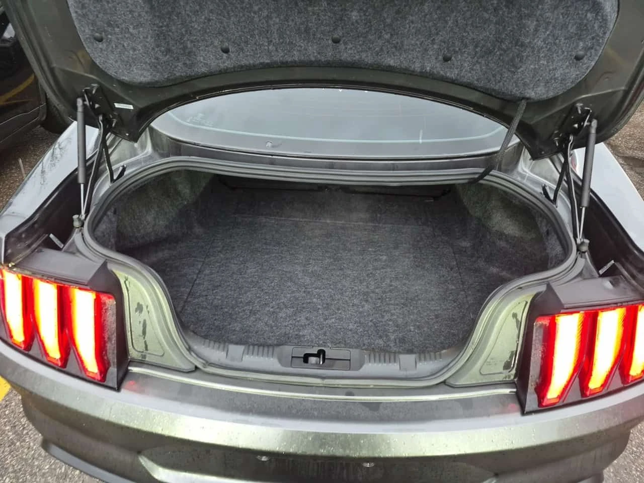 Ford Mustang * GT * CARFAX * ЦЕНА ДО БГ, снимка 16 - Автомобили и джипове - 54082328