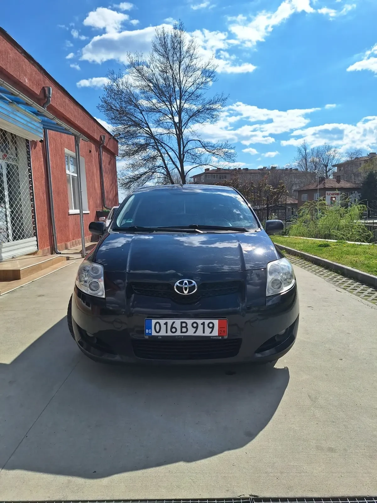 Toyota Auris 2.0 D-4D, снимка 2 - Автомобили и джипове - 54099303