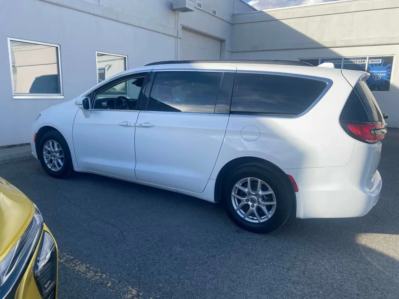 Chrysler Pacifica * Touring L* 2 �����* PANO* KEYLESS* �������*  | Mobile.bg � ����������� 2