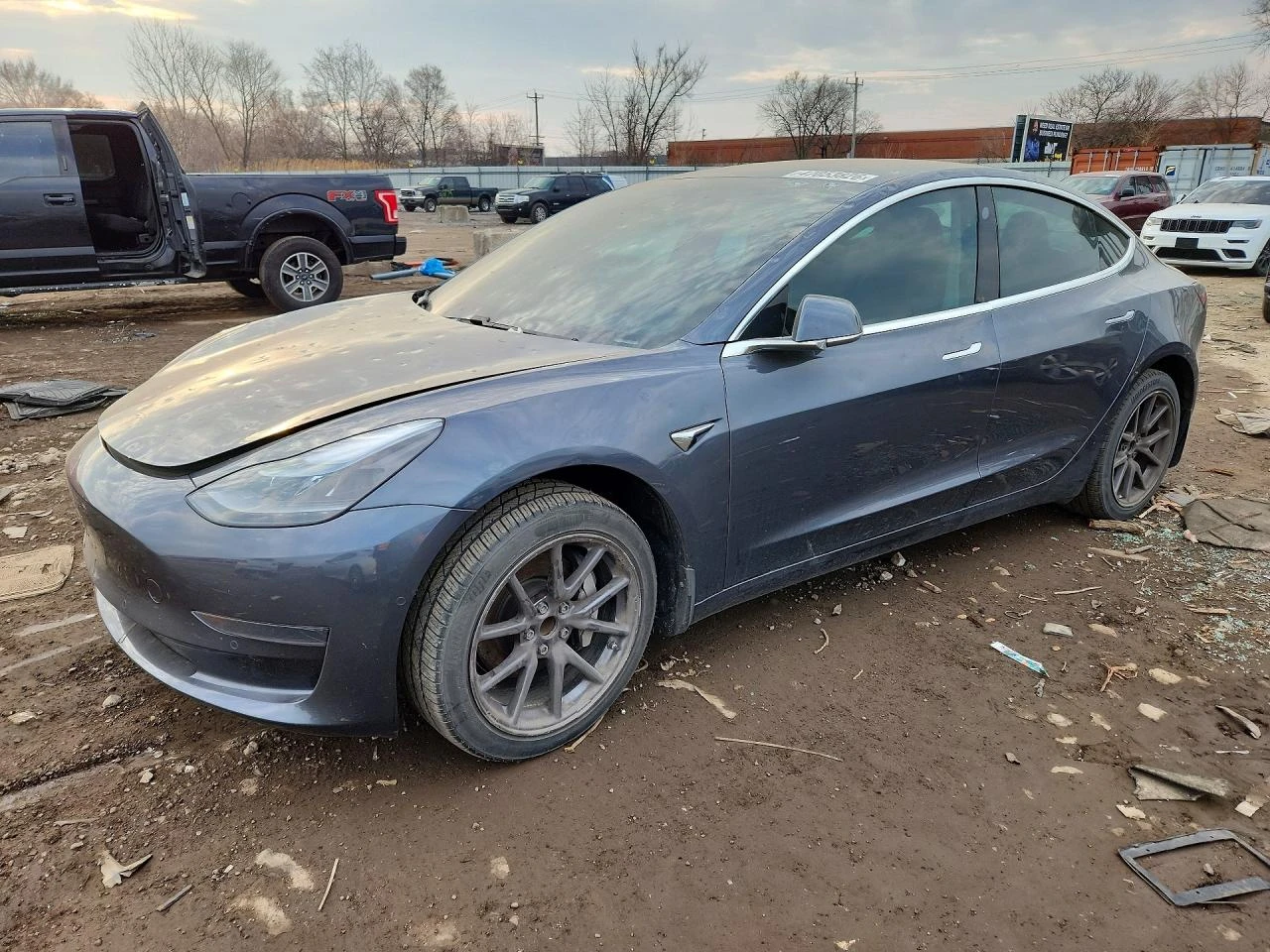 Tesla Model 3 RWD