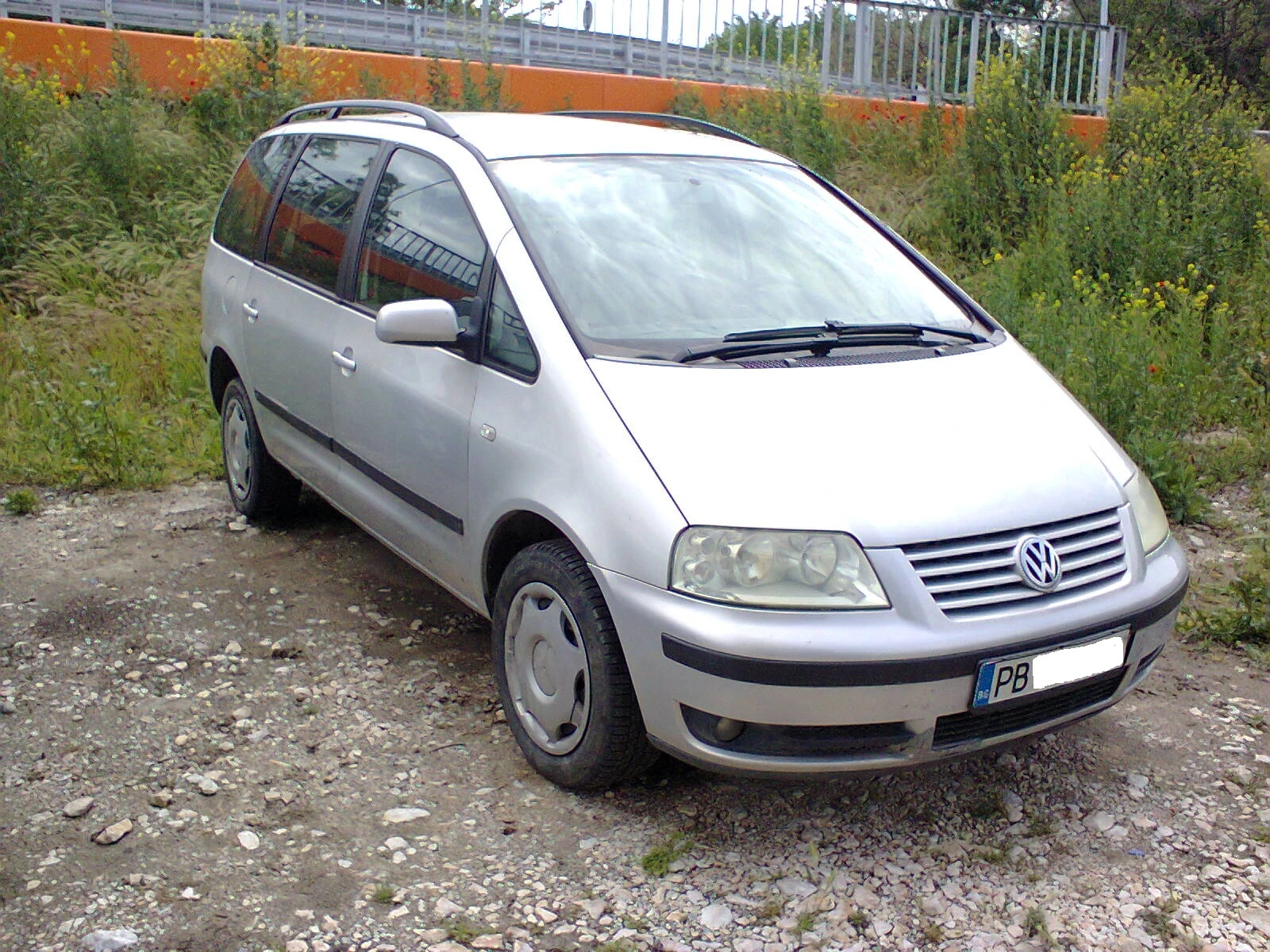 VW Sharan 1.9 TD 6+ 1* КЛИМАТРОНИК* 6 скорости , снимка 13 - Автомобили и джипове - 54654591