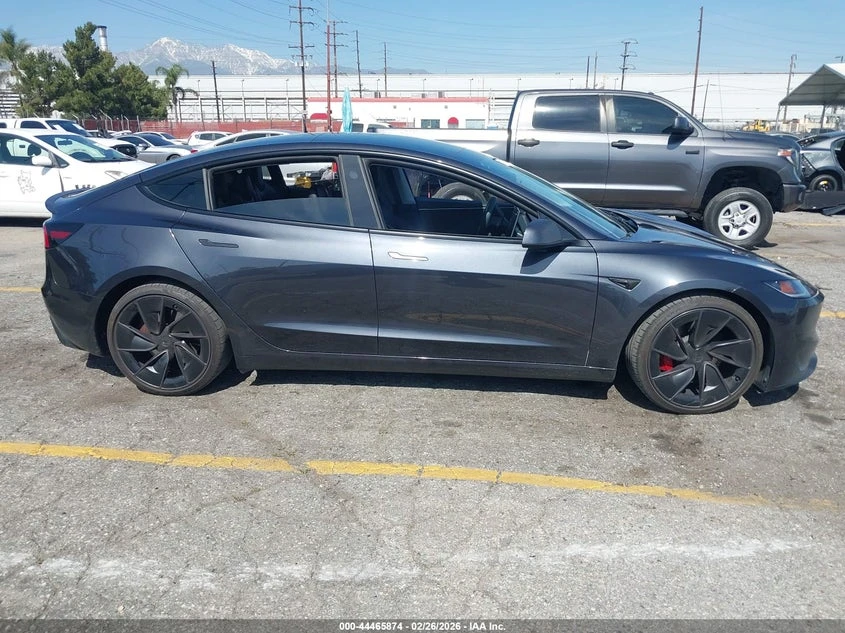 Tesla Model 3 Performance All-Wheel Drive* КРАЙНА ЦЕНА* , снимка 13 - Автомобили и джипове - 54711166