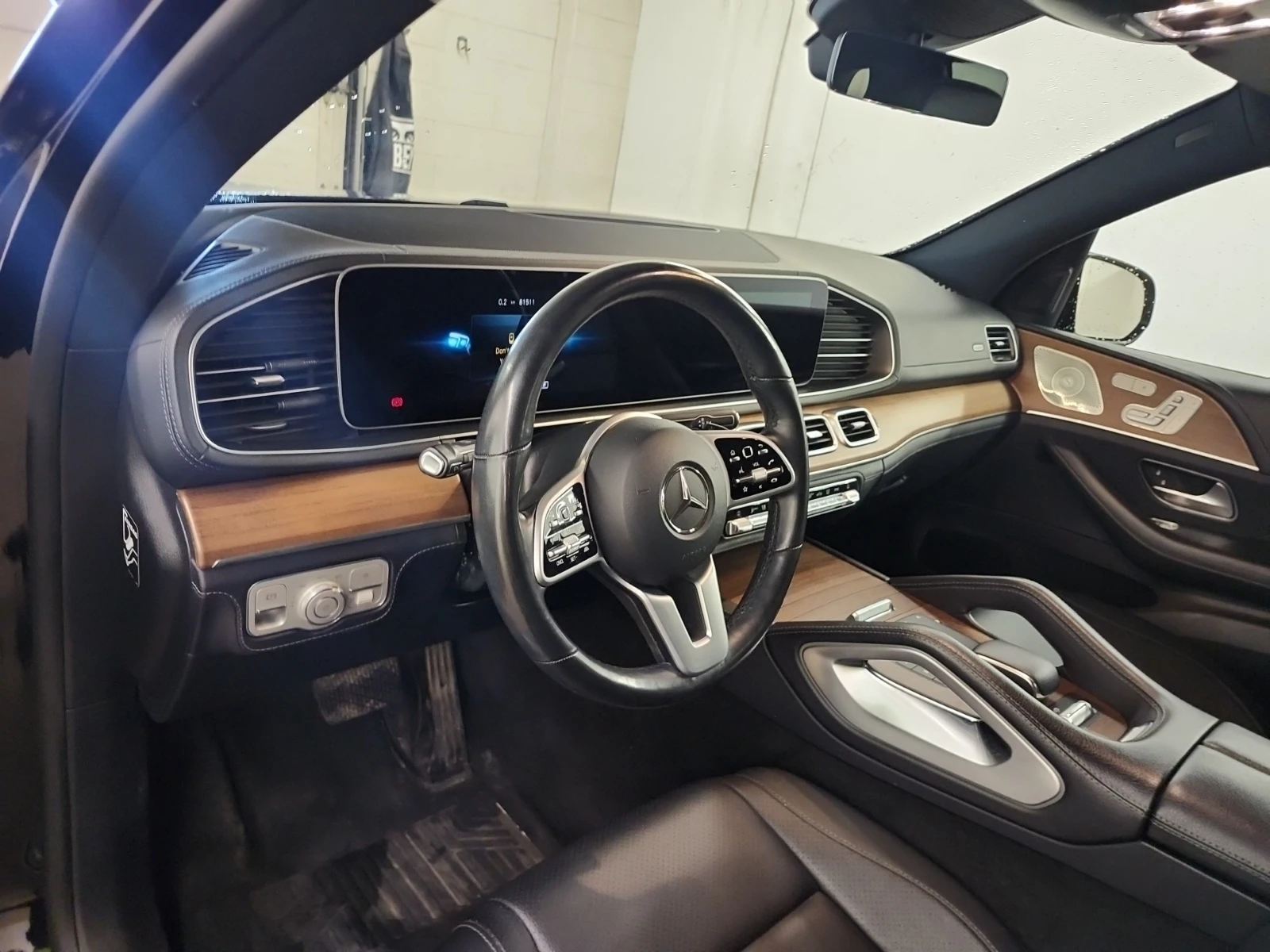 Mercedes-Benz GLE 450 4MATIC/AMG-PACK/BURMESTER/PANO/360, снимка 11 - Автомобили и джипове - 54758686