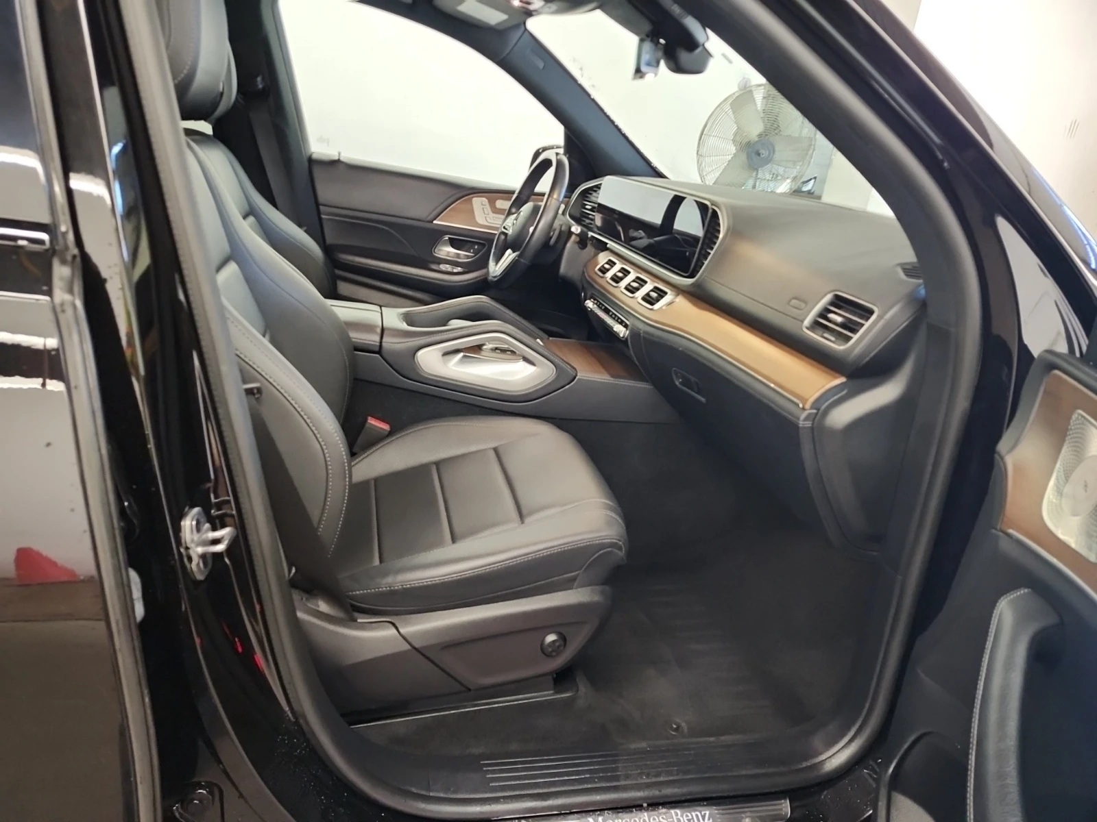 Mercedes-Benz GLE 450 4MATIC/AMG-PACK/BURMESTER/PANO/360, снимка 9 - Автомобили и джипове - 54758686