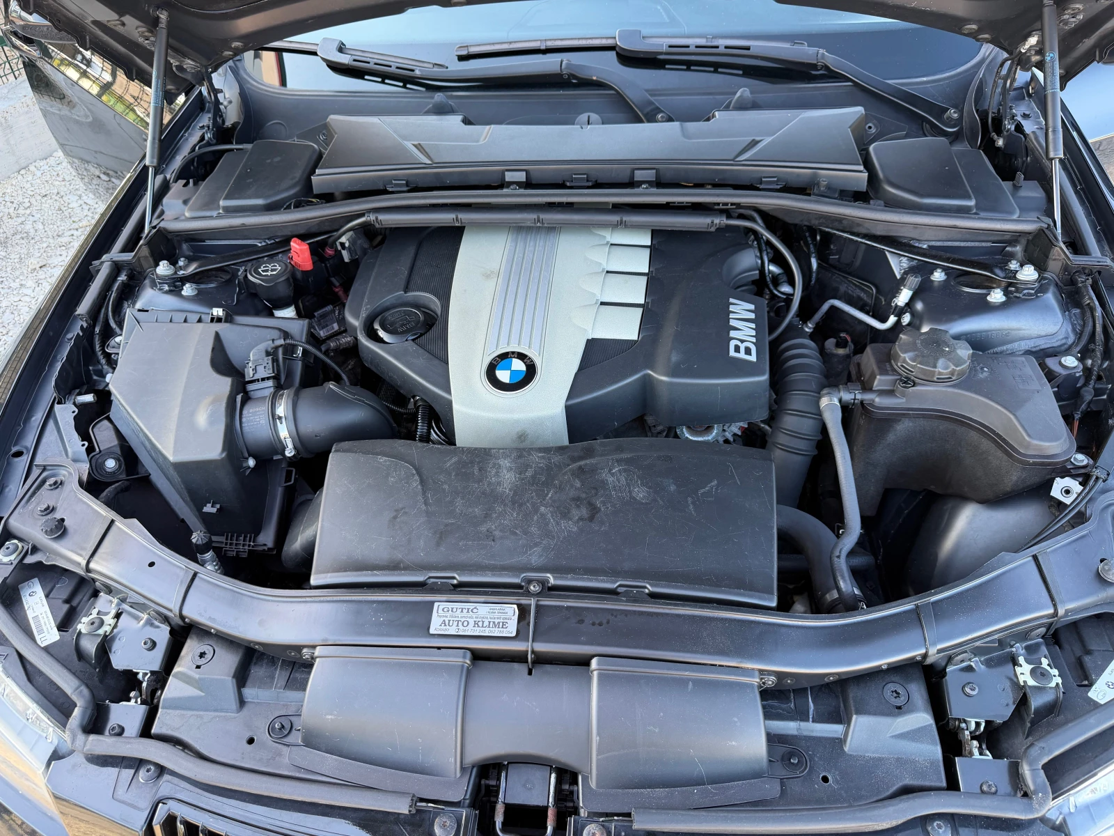 BMW 320 2.0D/136p.s-Klima/Navi!!!, снимка 13 - Автомобили и джипове - 55166487
