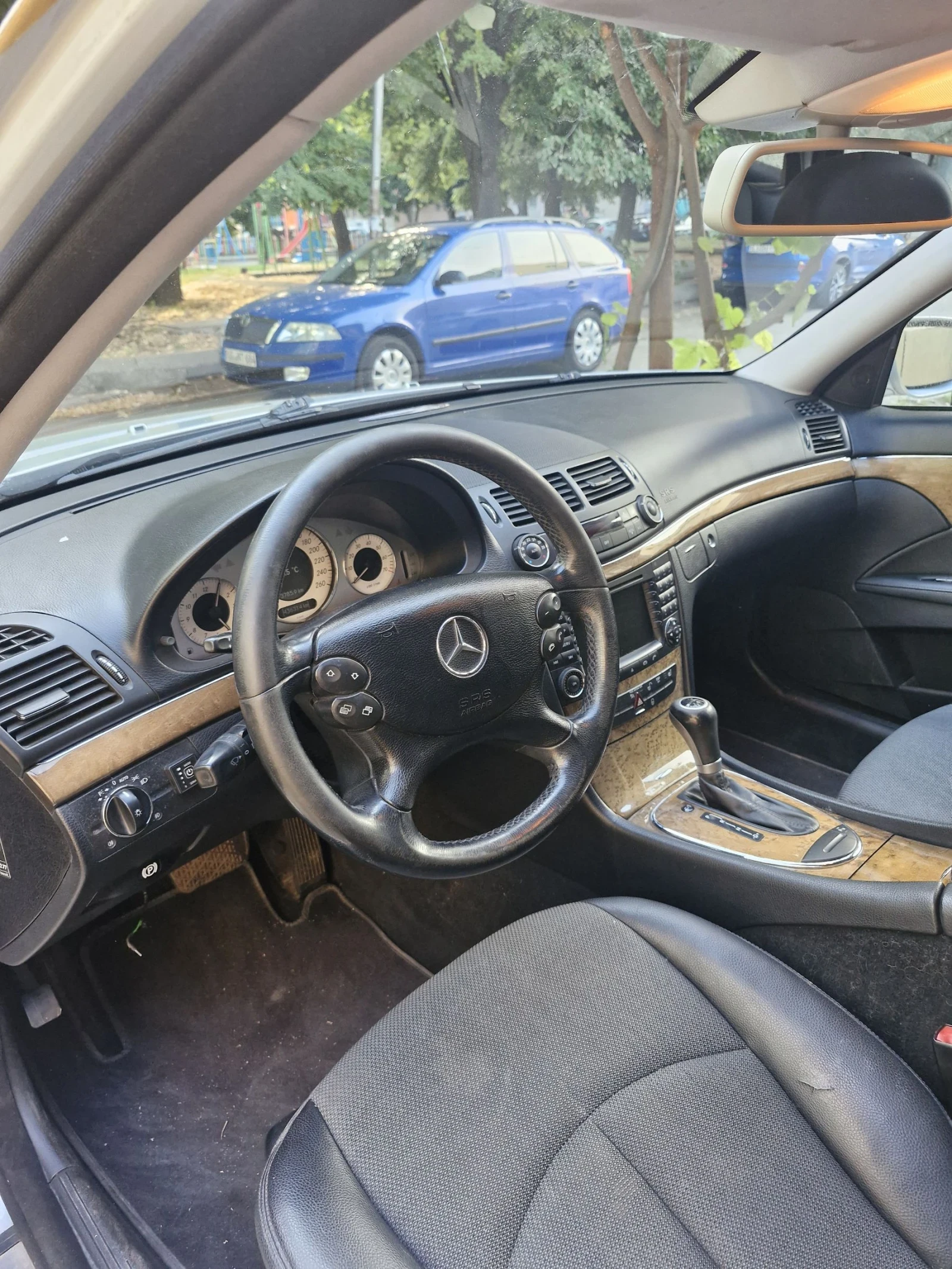 Mercedes-Benz E 200 Kompressor, 1.8, LPG, снимка 7 - Автомобили и джипове - 55381543