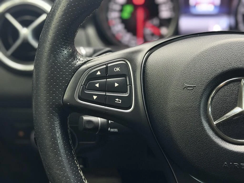 Mercedes-Benz CLA 250 4MATIC/PANOROOF/REAR-VIEW/PREMIUM, снимка 10 - Автомобили и джипове - 55425395