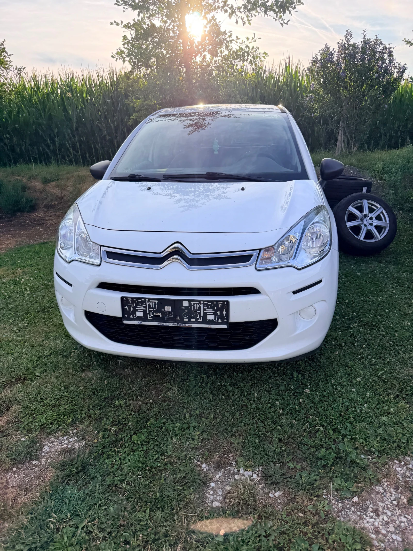 Citroen C3 1.2 бензин, снимка 2 - Автомобили и джипове - 55659289