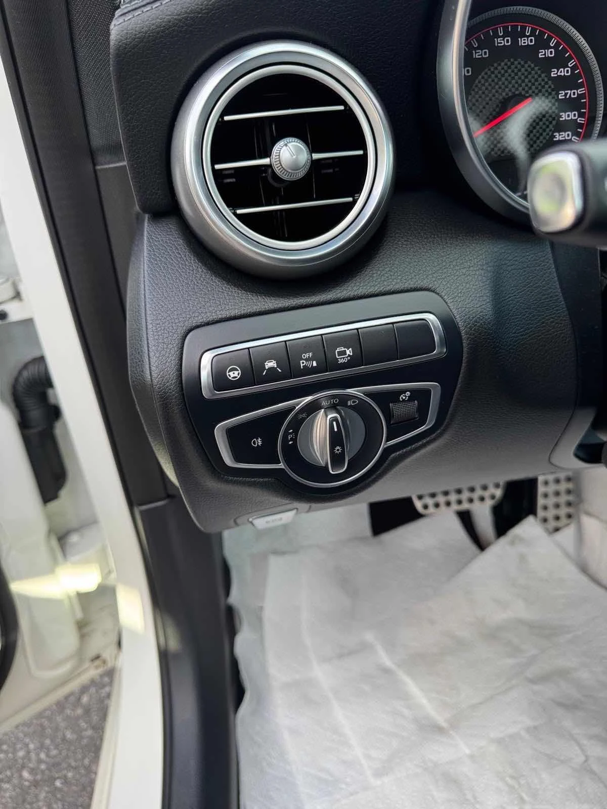 Mercedes-Benz C 63 AMG S DISTRONIC / 360 / MEMORY / BURMESTER , снимка 14 - Автомобили и джипове - 55823438
