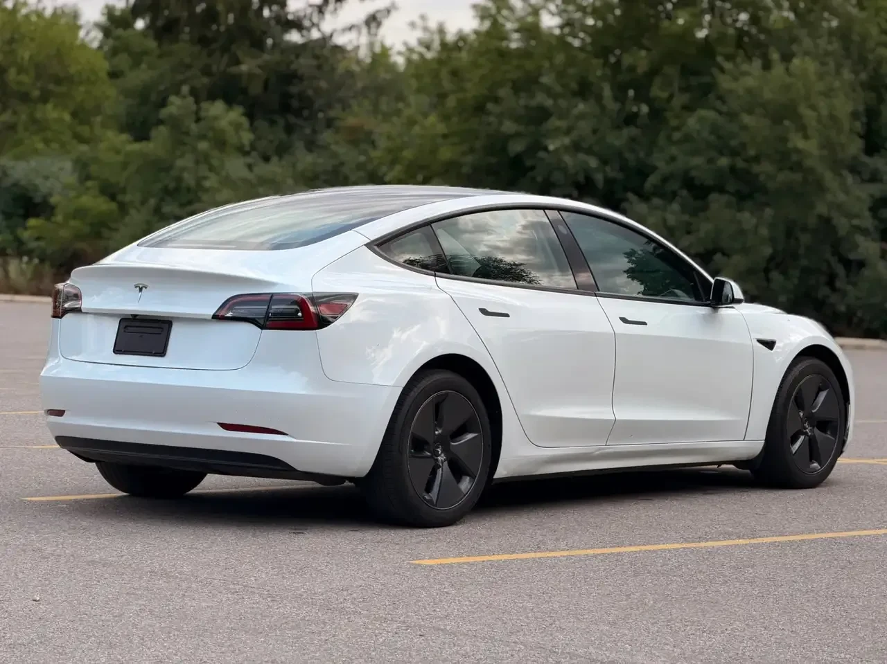 Tesla Model 3 RWD* НАЙ-ЗДРАВАТА БАТЕРИЯ* КРАЙНА ЦЕНА, снимка 4 - Автомобили и джипове - 55889065