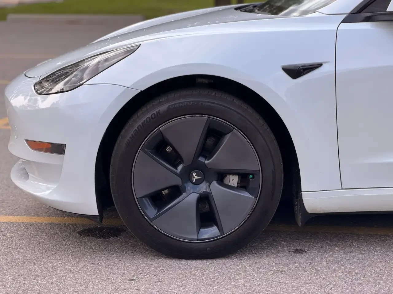 Tesla Model 3 RWD* НАЙ-ЗДРАВАТА БАТЕРИЯ* КРАЙНА ЦЕНА, снимка 8 - Автомобили и джипове - 55889065