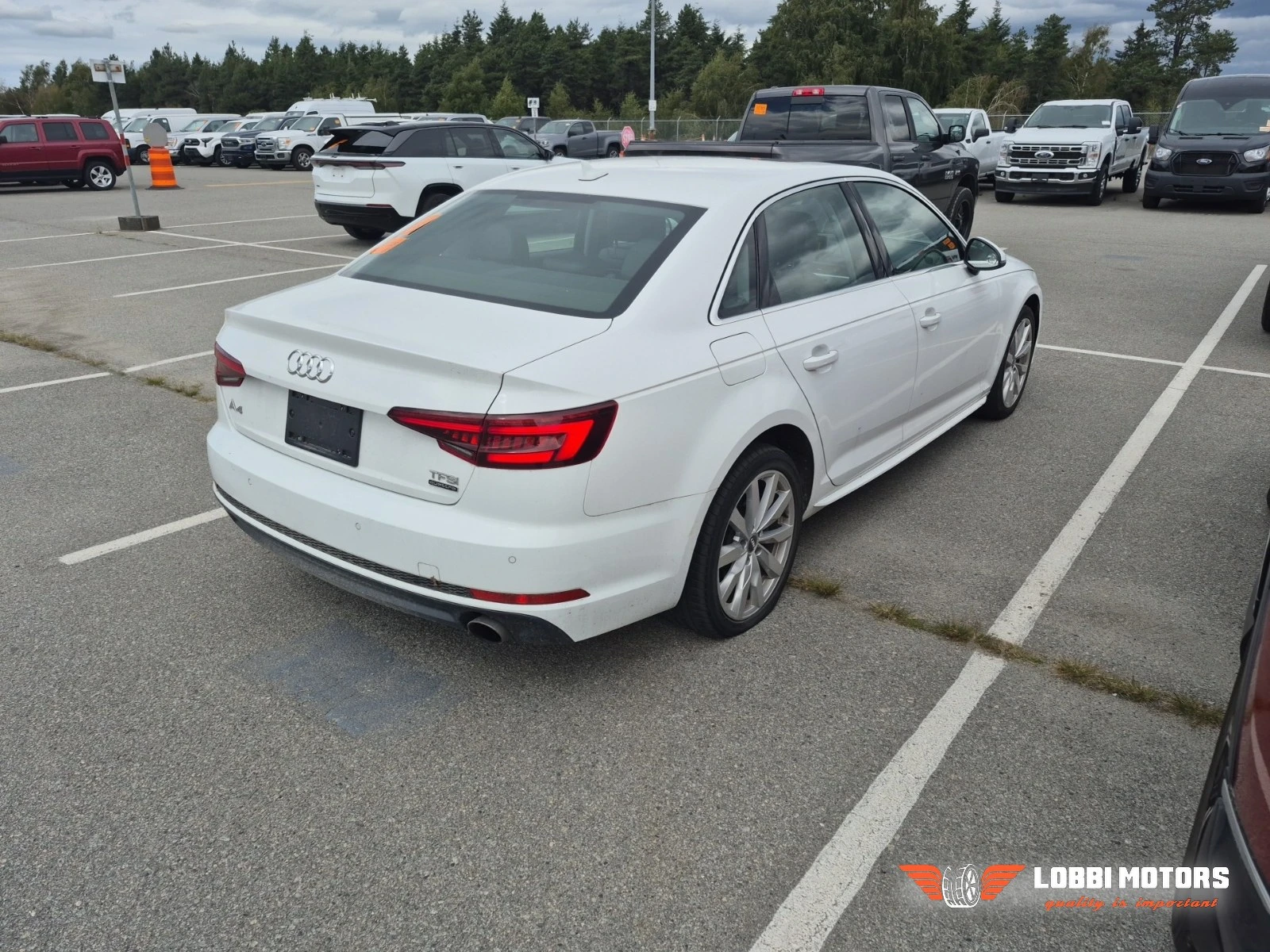 Audi A4, снимка 3 - Автомобили и джипове - 55955908