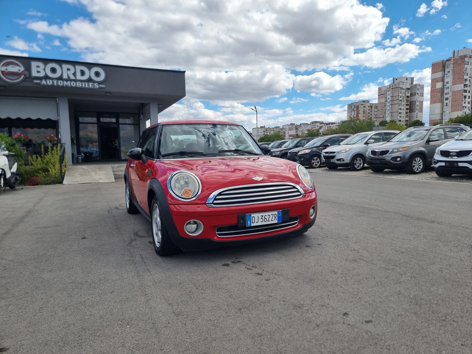 Mini One 1.4I, снимка 9 - Автомобили и джипове - 56210344