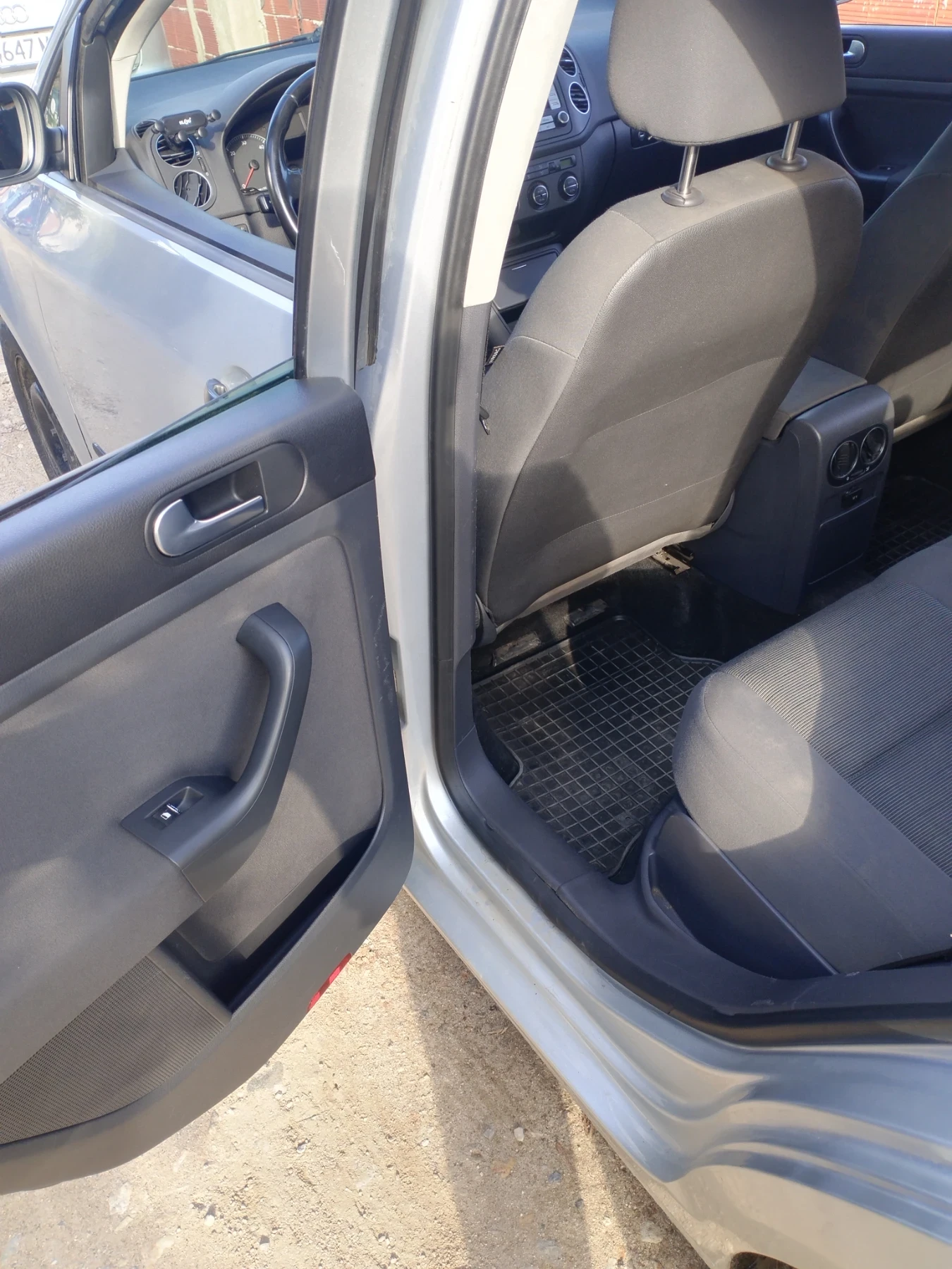 VW Golf Plus, снимка 12 - Автомобили и джипове - 56549545