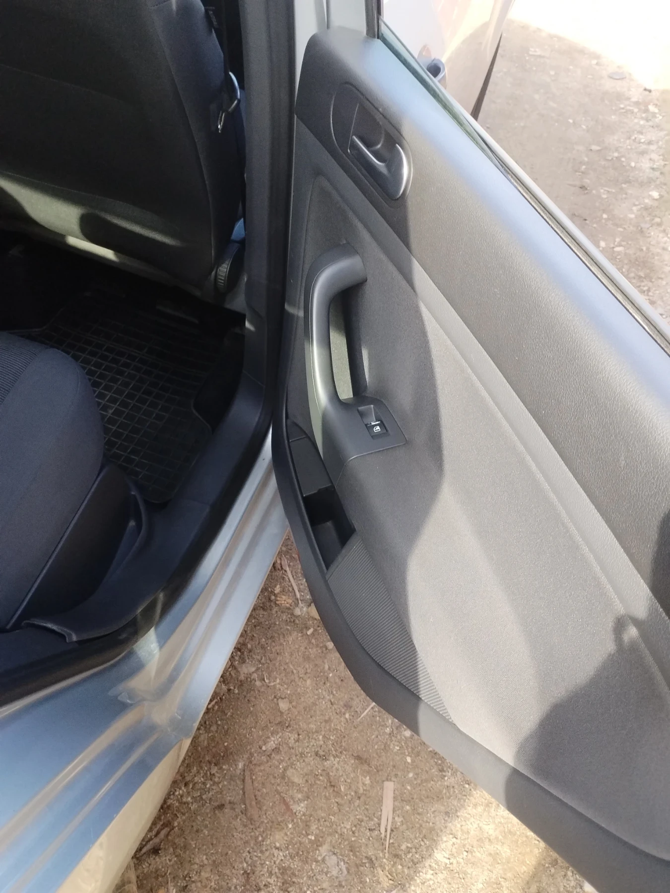 VW Golf Plus, снимка 13 - Автомобили и джипове - 56549545