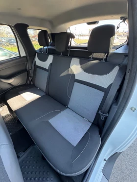 Dacia Duster 1.5 DCI, снимка 13