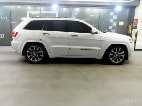 Jeep Grand cherokee 3.6 OVERLAND* DISTRONIC* ПОДГРЕВ* ОБДУХВАНЕ* PANO*, снимка 2