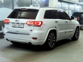 Jeep Grand cherokee 3.6 OVERLAND* DISTRONIC* ПОДГРЕВ* ОБДУХВАНЕ* PANO*, снимка 3