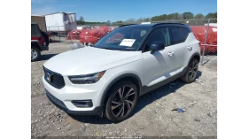 Volvo XC40 T4* R-DESIGN* ПОДГРЕВ* KEYLESS* КАМЕРИ* ПАНО* , снимка 2